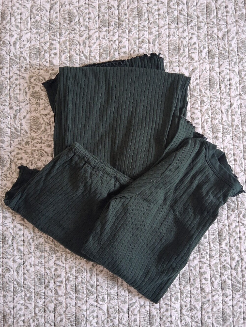 Old Navy Green 3 Piece Pajama Set